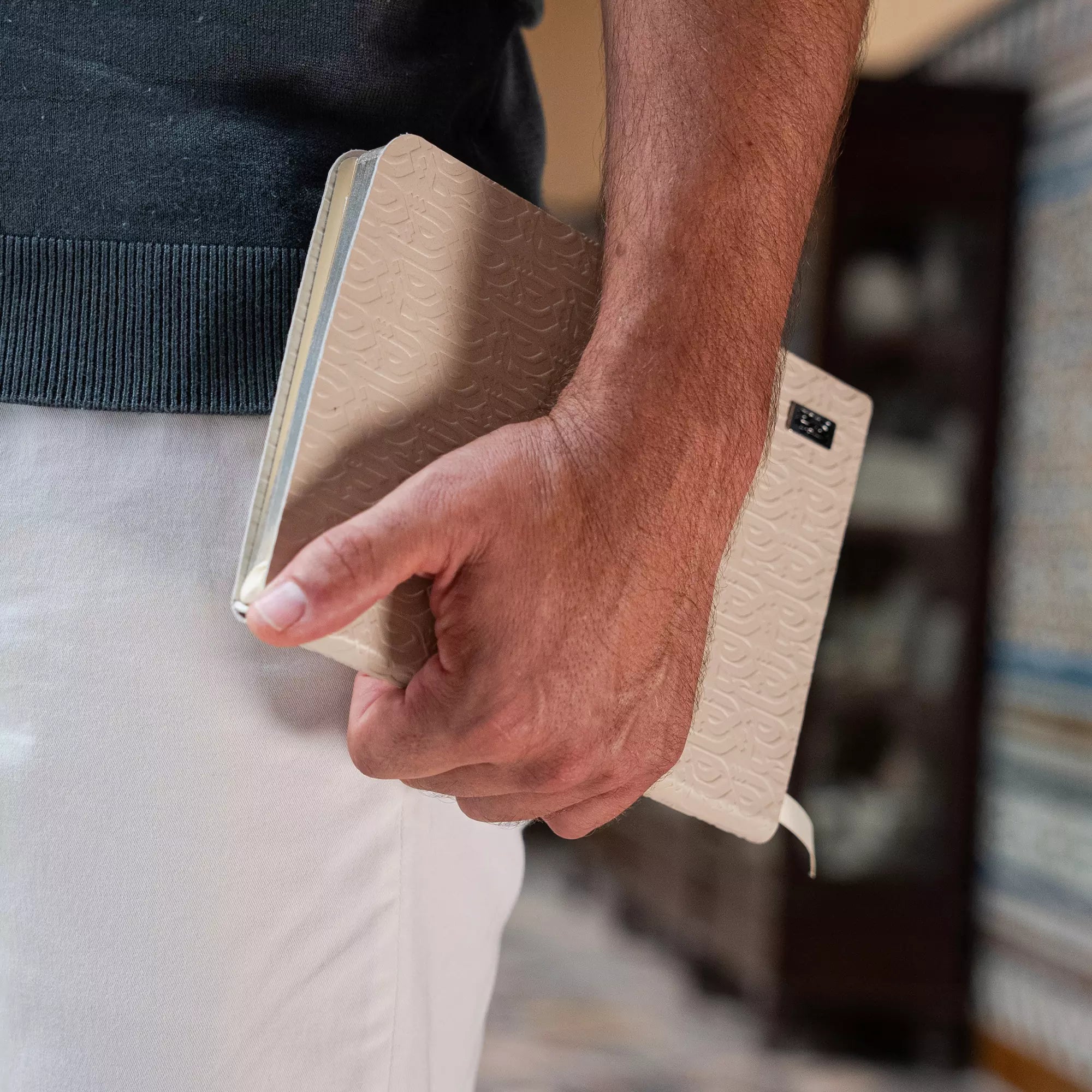 The Executive's Guide to Mindful Note-Taking and Fine Leather Notebooks